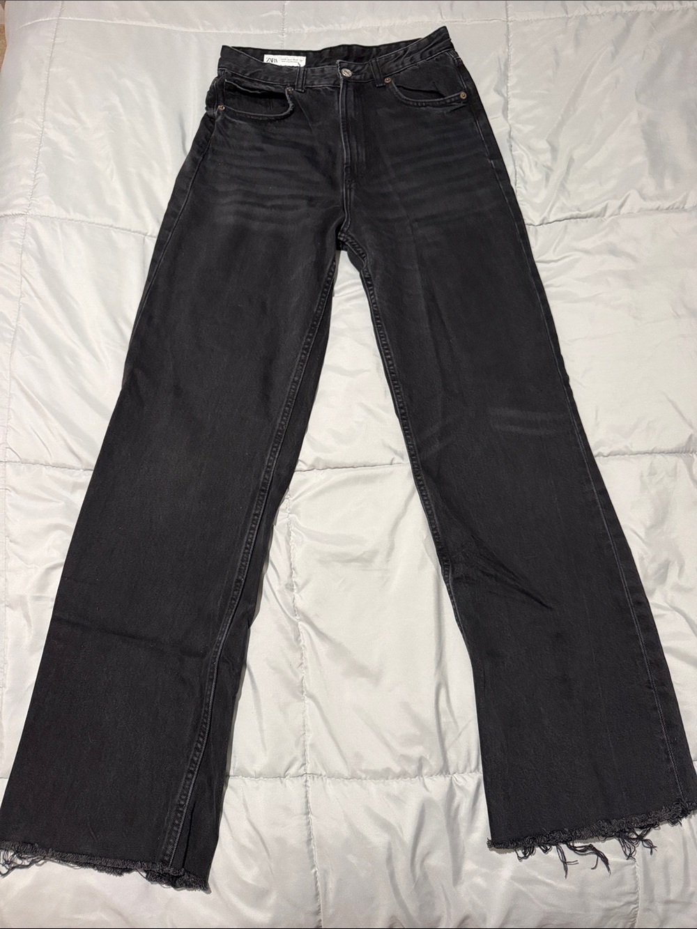 Women’s Zara Black Wide-Leg Frayed Hem Jeans